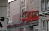 Standseilbahn Linie F1 in Saint-Jean über der Rue Tramassac 1993