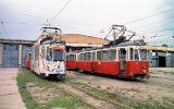 Straßenbahn-und Obusdepot in Sibiu 1998 mit zwei der vier aus Genf übernommenen Züge Schweizer Standardtriebwagen Be 4/4 mit Beiwagen B4.